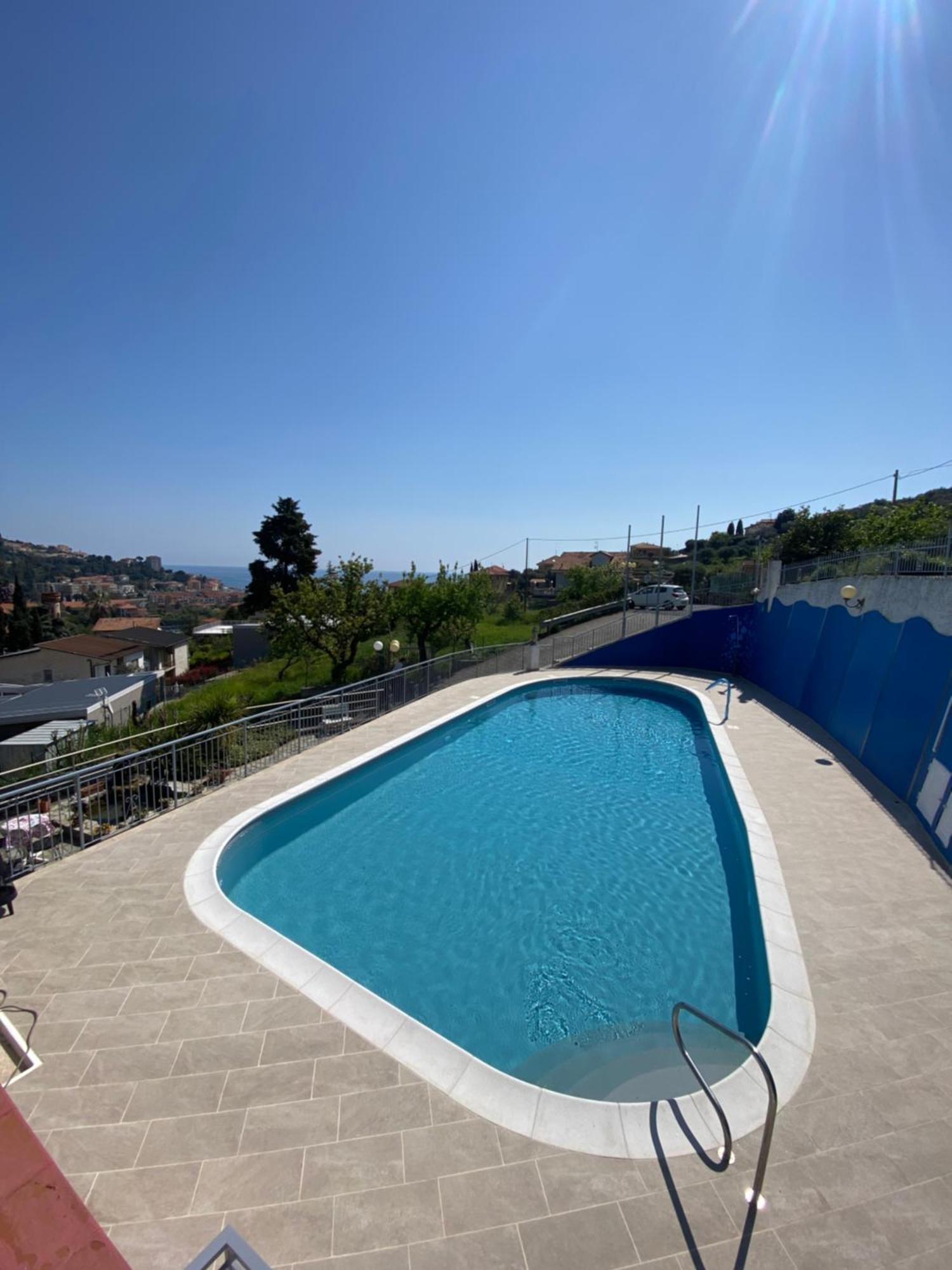 Residence Hotel Edy Империа Екстериор снимка