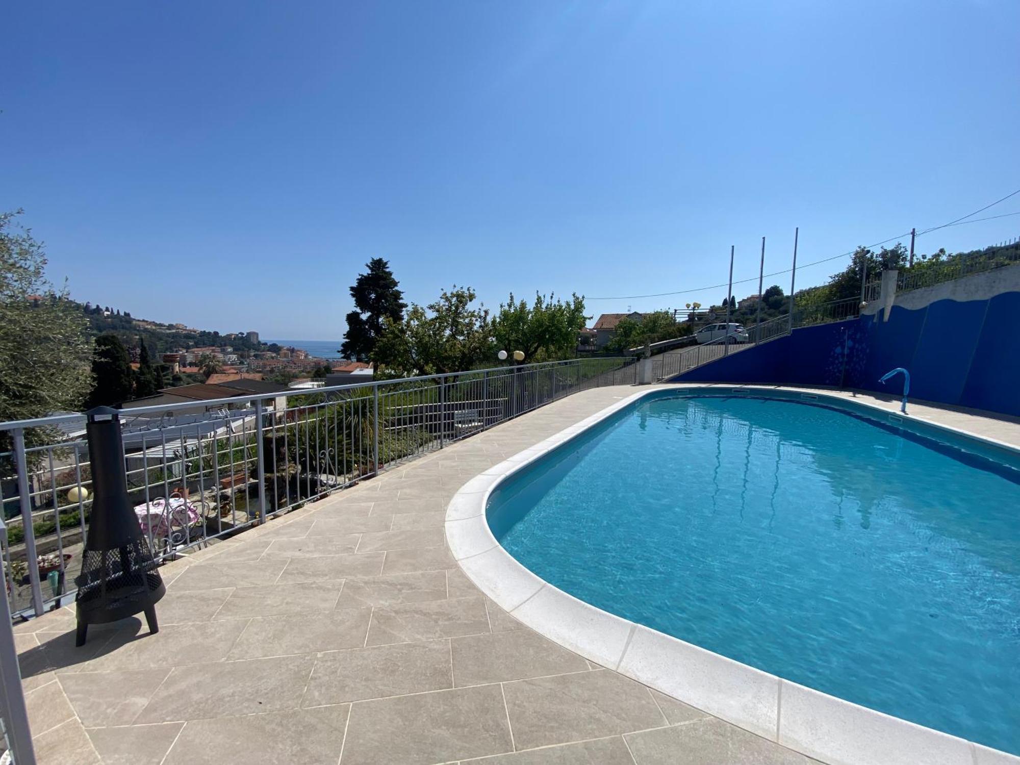 Residence Hotel Edy Империа Екстериор снимка