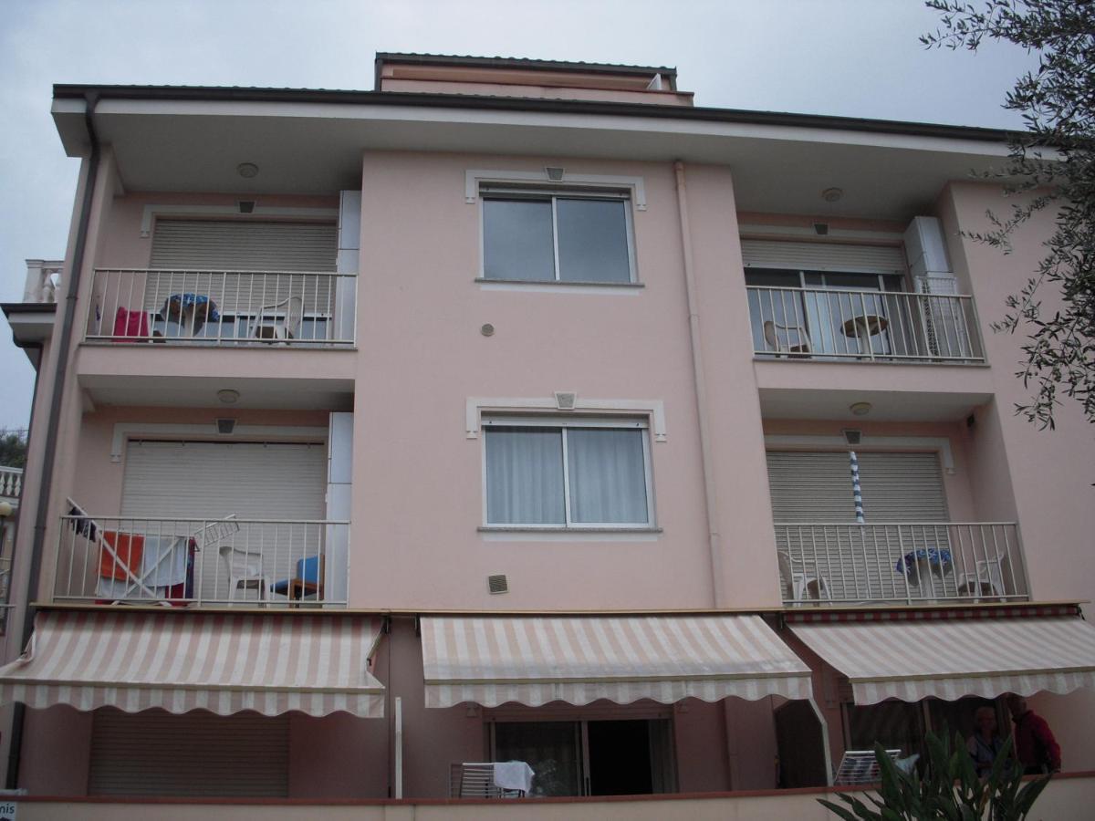 Residence Hotel Edy Империа Екстериор снимка